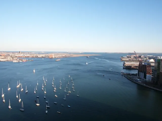 $1,095,000 | 65 East India Row, Unit PHC, Boston, MA 02110