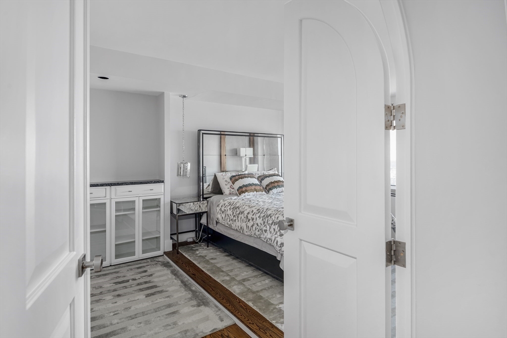 65 East India Row, Unit PHC Boston, MA 02110 - Photo 18 of 30