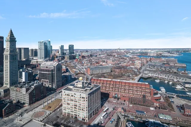 $1,095,000 | 65 East India Row, Unit PHC, Boston, MA 02110