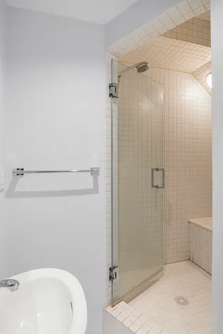 $1,095,000 | 65 East India Row, Unit PHC, Boston, MA 02110