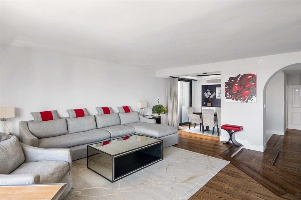 65 East India Row, Unit PHC Boston, MA 02110 - Photo 6 of 30