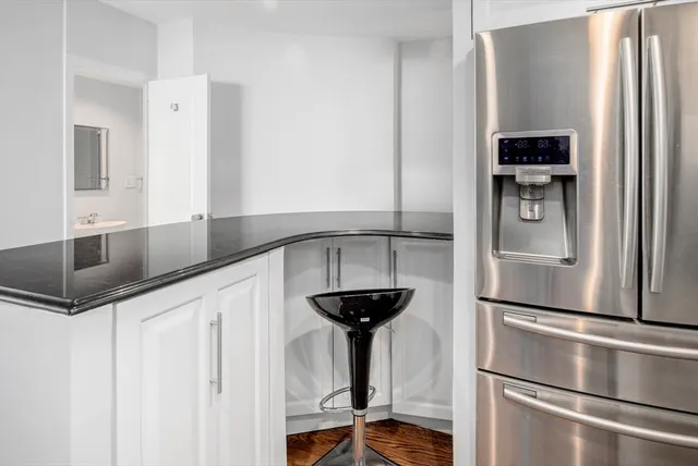 $1,095,000 | 65 East India Row, Unit PHC, Boston, MA 02110