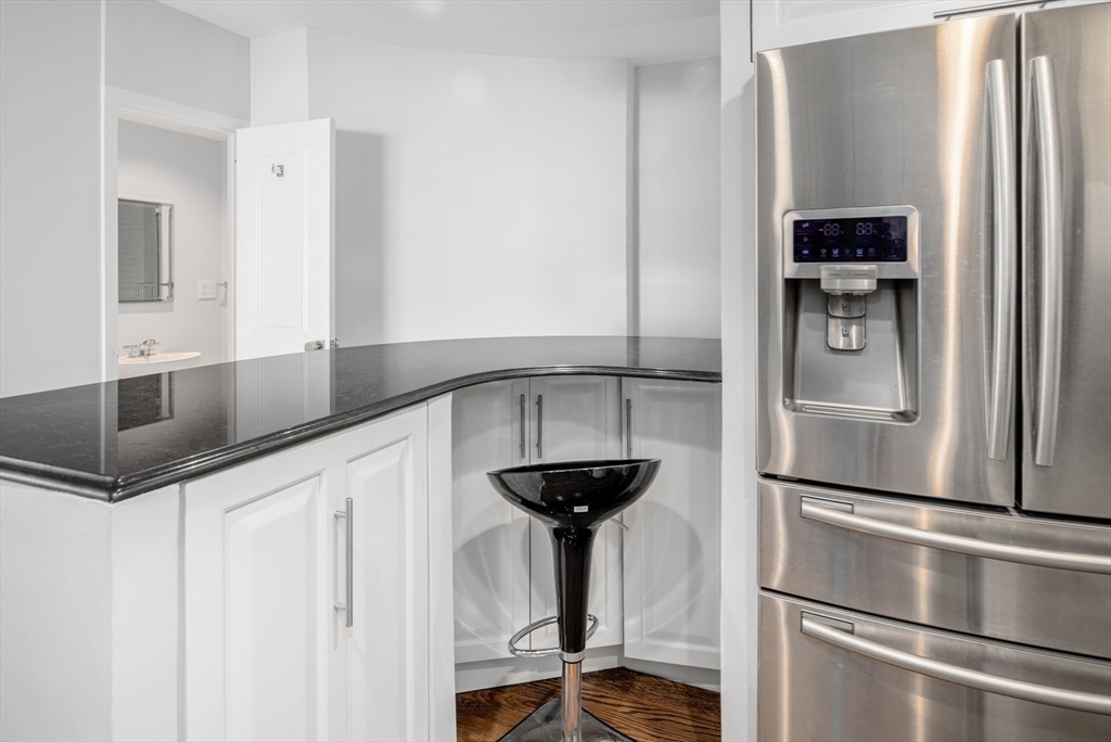 65 East India Row, Unit PHC Boston, MA 02110 - Photo 9 of 30