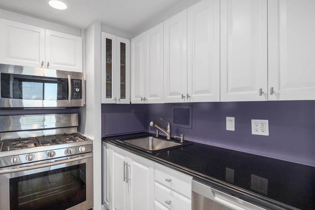 65 East India Row, Unit PHC Boston, MA 02110 - Photo 10 of 30