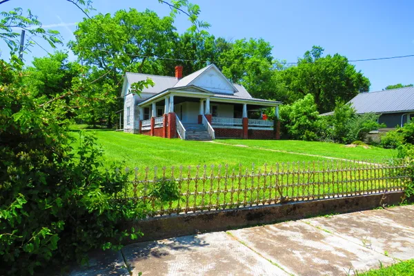 $199,000 | 503 North Nettleton Avenue, Mansfield, MO 65704