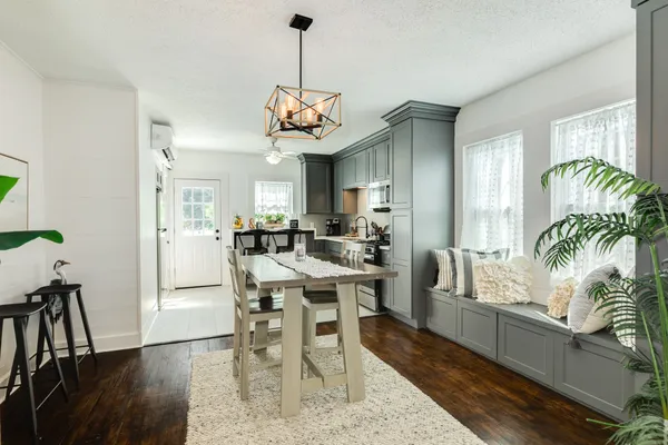 $2,000 | 4417 Avenue R, Galveston, TX 77550