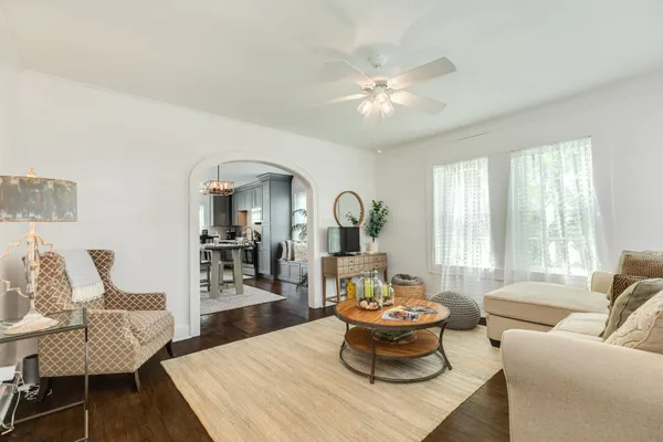 $2,000 | 4417 Avenue R, Galveston, TX 77550