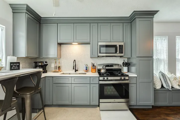 $2,000 | 4417 Avenue R, Galveston, TX 77550