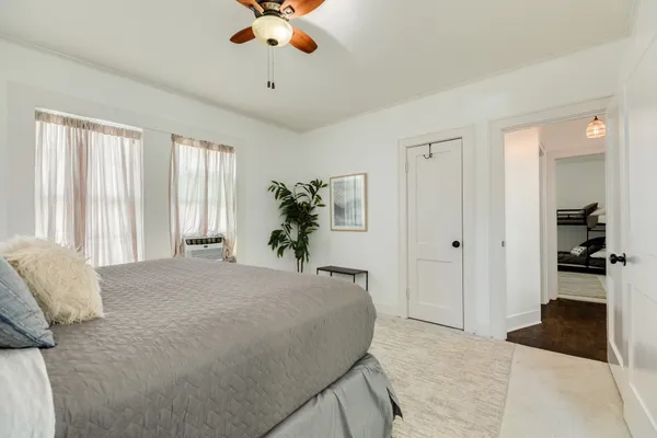 $2,000 | 4417 Avenue R, Galveston, TX 77550