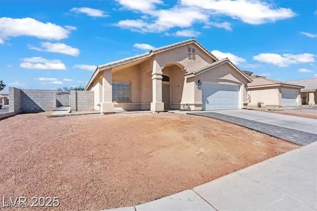 $1,750 | 2419 Country Orchard Street, North Las Vegas, NV 89030