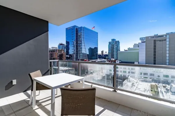 a view of roof with sitting area