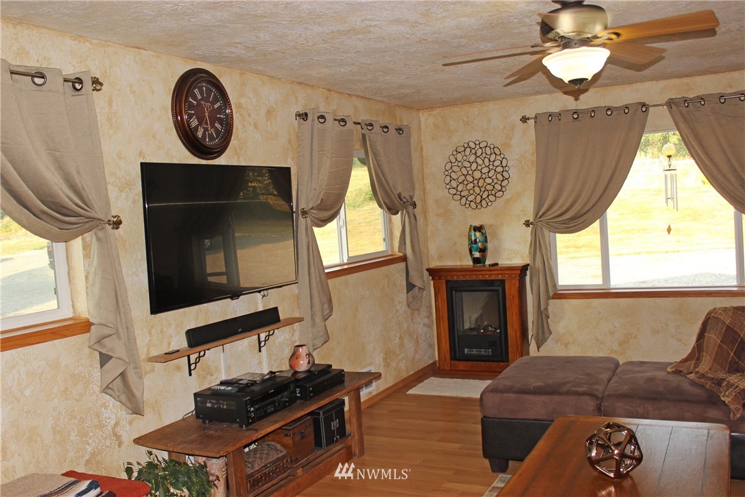 154 Reinke Road Centralia, WA 98531 - Photo 6 of 25 Gallery Image 6