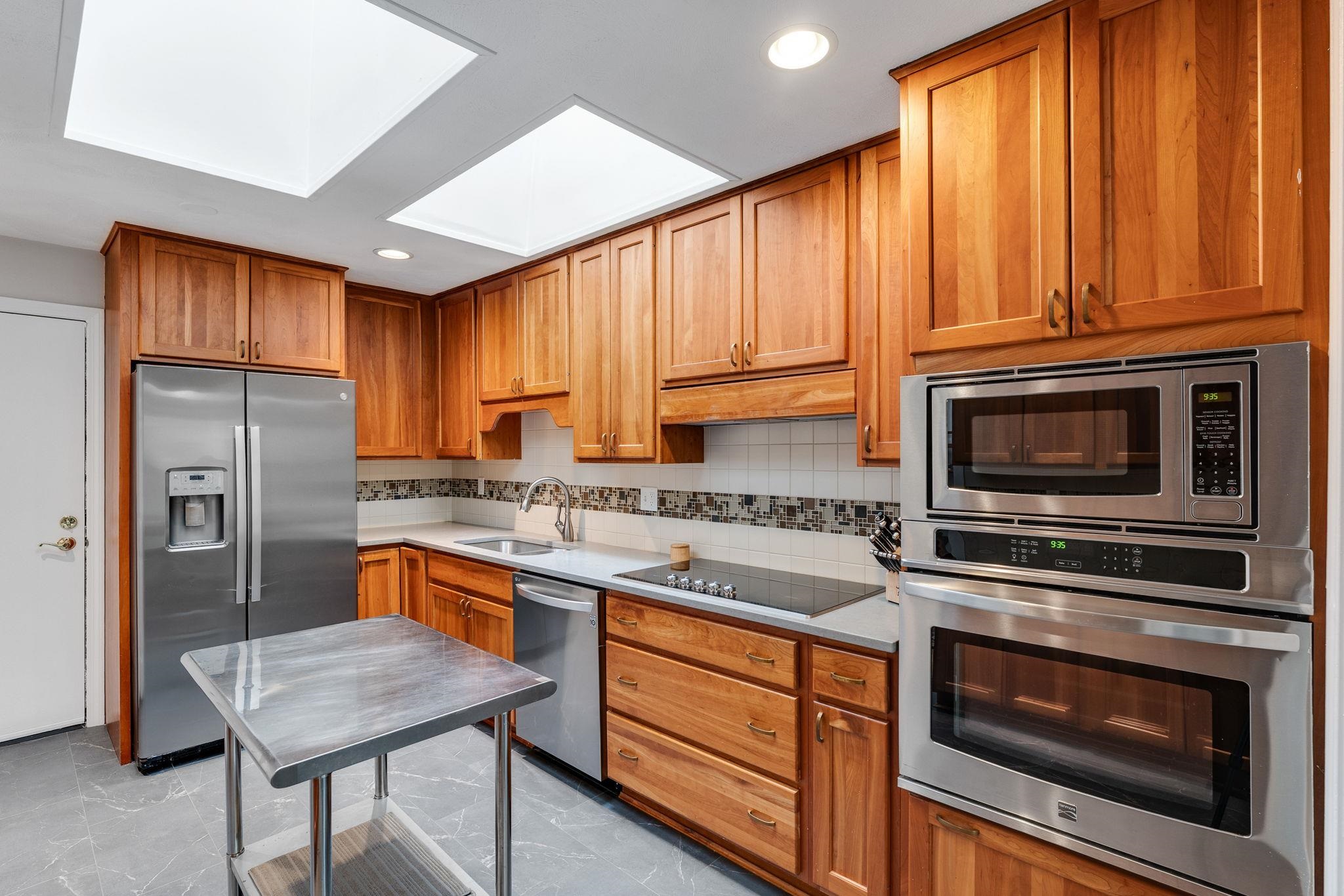 25 Pinewood Village Road, Unit 25 Lebanon, NH 03784 - Photo 11 of 22