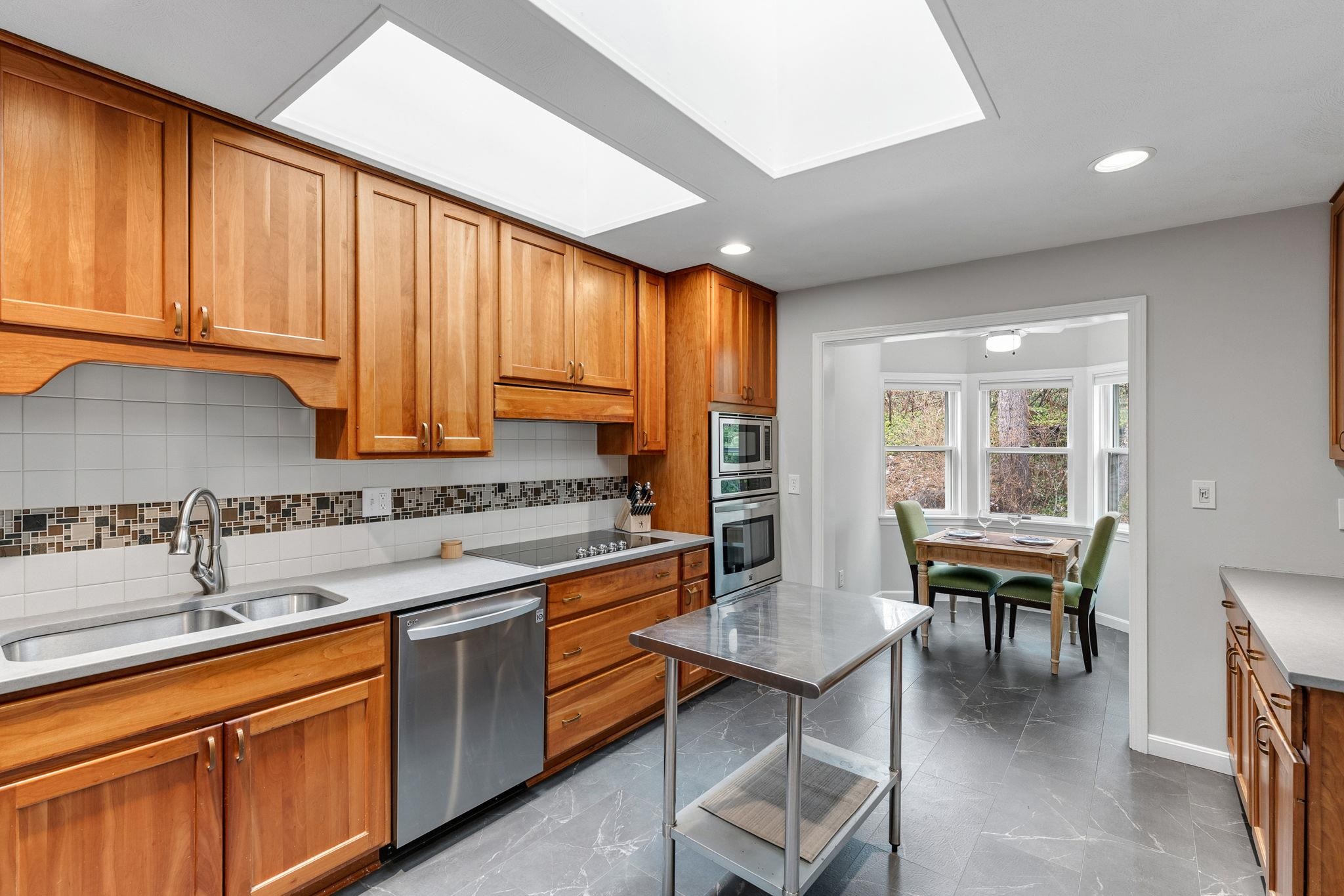 25 Pinewood Village Road, Unit 25 Lebanon, NH 03784 - Photo 9 of 22