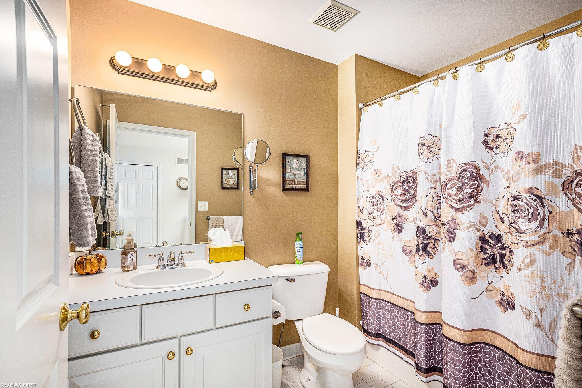 5336 Forest Ridge Drive Clarkston, MI 48346 - Photo 20 of 31