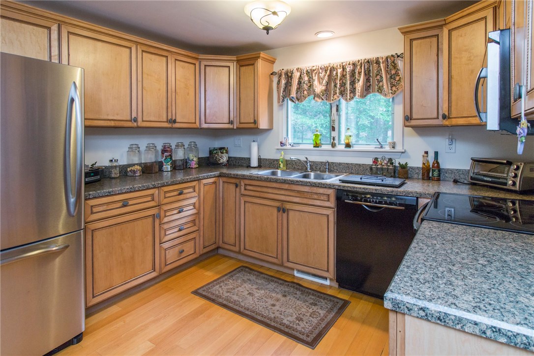 39 Knight Hill Road Scituate, RI 02815 - Photo 9 of 23 Gallery Image 9