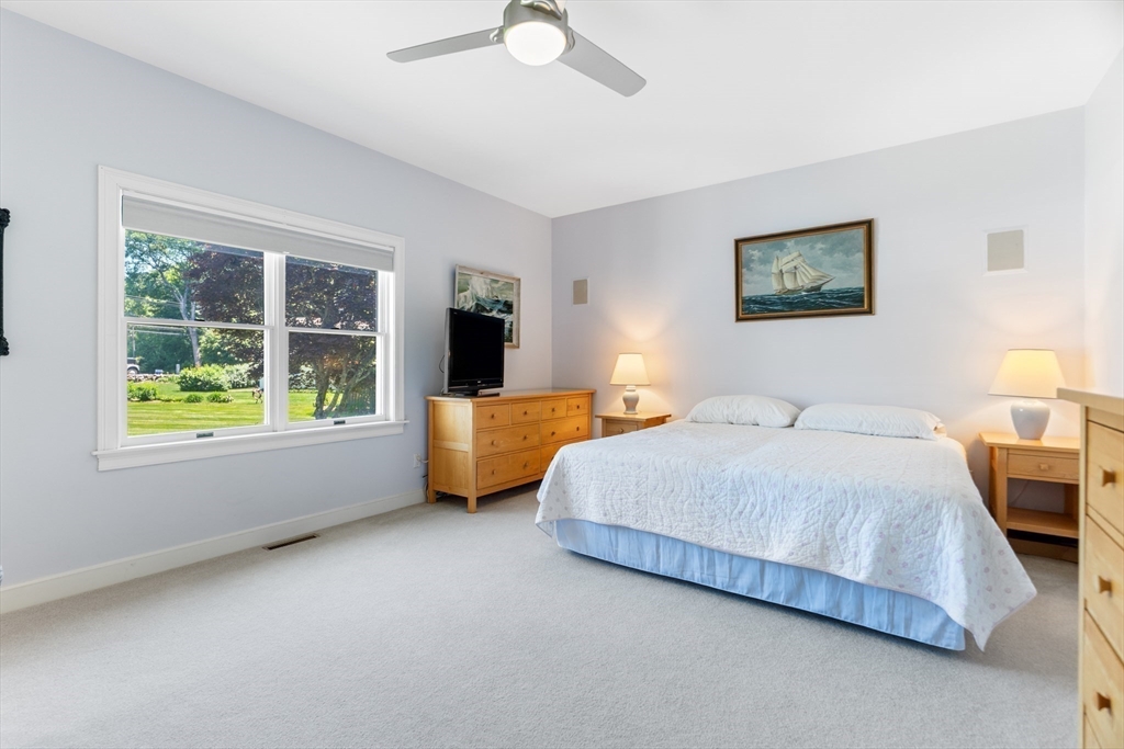 123 Farm Street Dover, MA 02030 - Photo 18 of 31