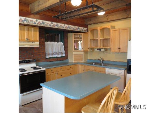 114 Pershing Road Asheville, NC 28805 - Photo 5 of 17 Gallery Image 5