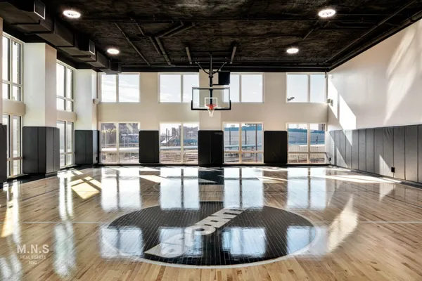 $4,420 | 22-44 Jackson Avenue, Unit 4123 | Long Island City