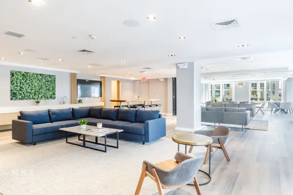 $4,420 | 22-44 Jackson Avenue, Unit 4123 | Long Island City