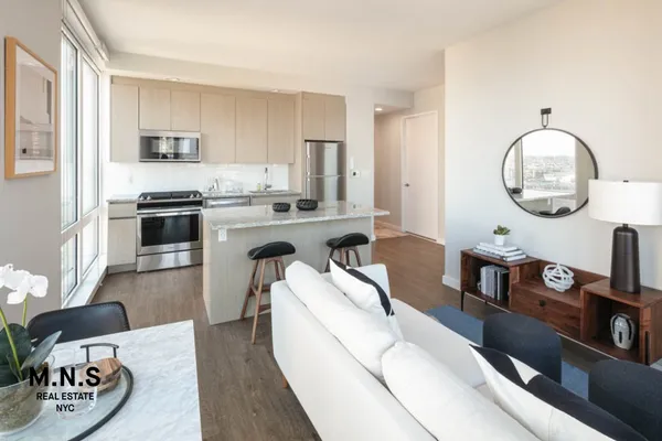 $4,420 | 22-44 Jackson Avenue, Unit 4123 | Long Island City