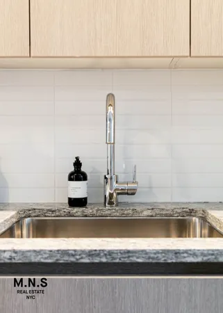 $4,420 | 22-44 Jackson Avenue, Unit 4123 | Long Island City