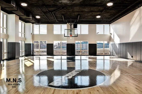 $4,420 | 22-44 Jackson Avenue, Unit 4123 | Long Island City