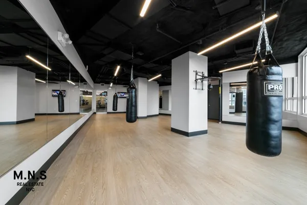 $4,420 | 22-44 Jackson Avenue, Unit 4123 | Long Island City