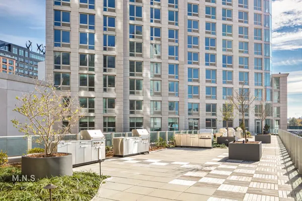 $4,420 | 22-44 Jackson Avenue, Unit 4123 | Long Island City