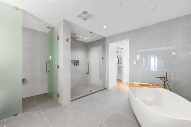 $2,995,000 | 1116 North Ocean Boulevard, Unit 904, Pompano Beach, FL 33062