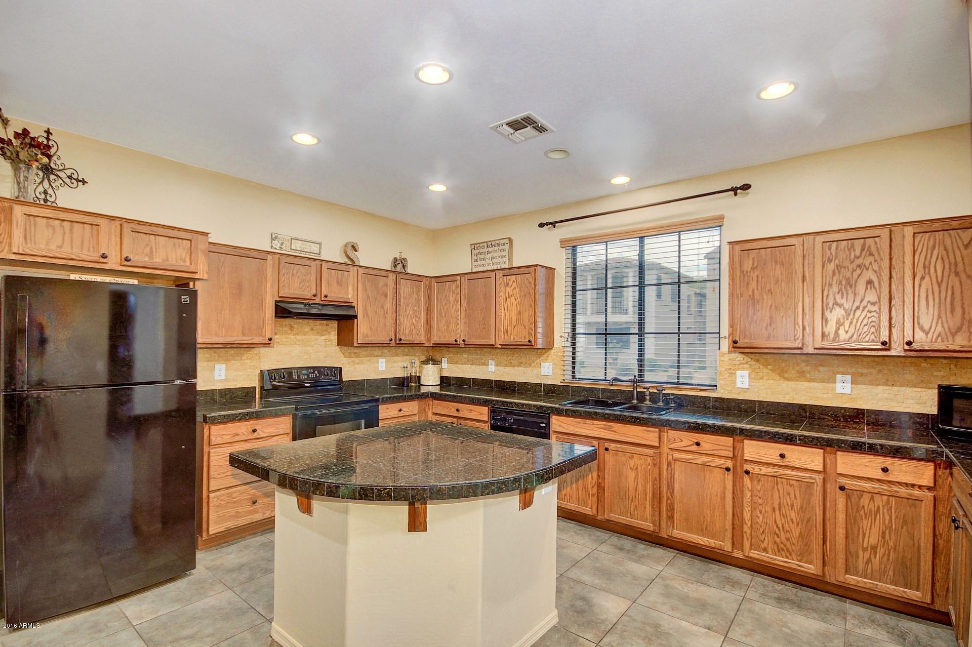 2303 West Sleepy Ranch Road Phoenix, AZ 85085 - Photo 10 of 26 Black Appliances