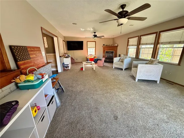 $220,000 | 227 Wolf Avenue, Hamel, IL 62046