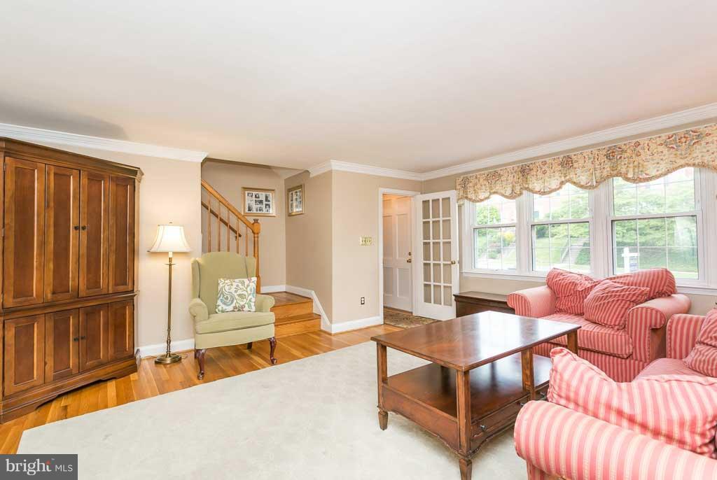 1569 Dellsway Road Towson, MD 21286 - Photo 2 of 18 Living Room