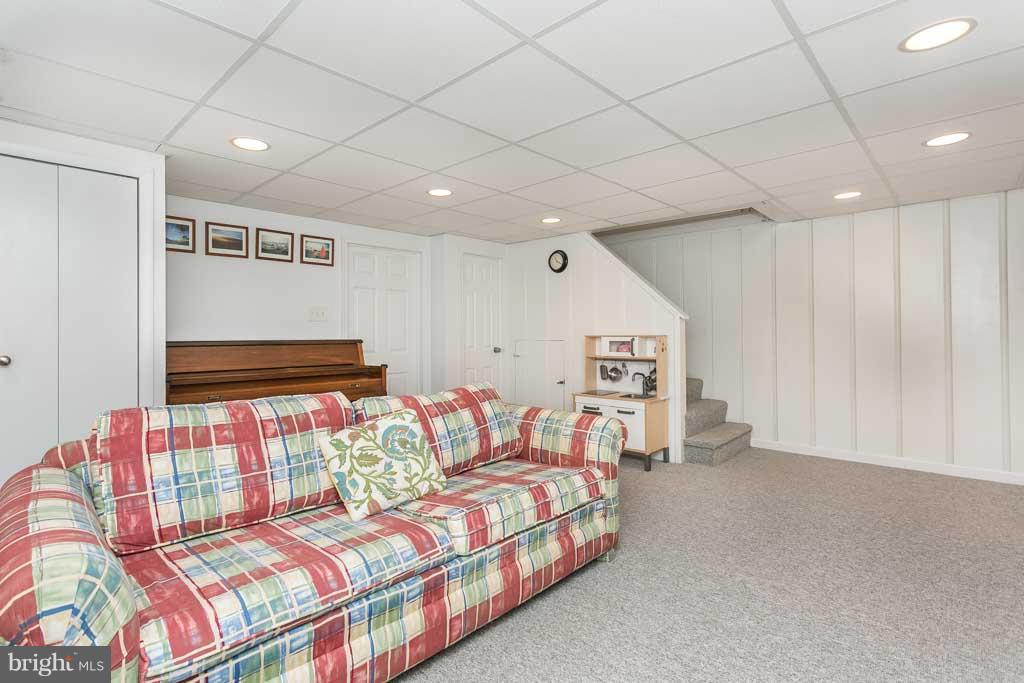 1569 Dellsway Road Towson, MD 21286 - Photo 14 of 18 Family Room