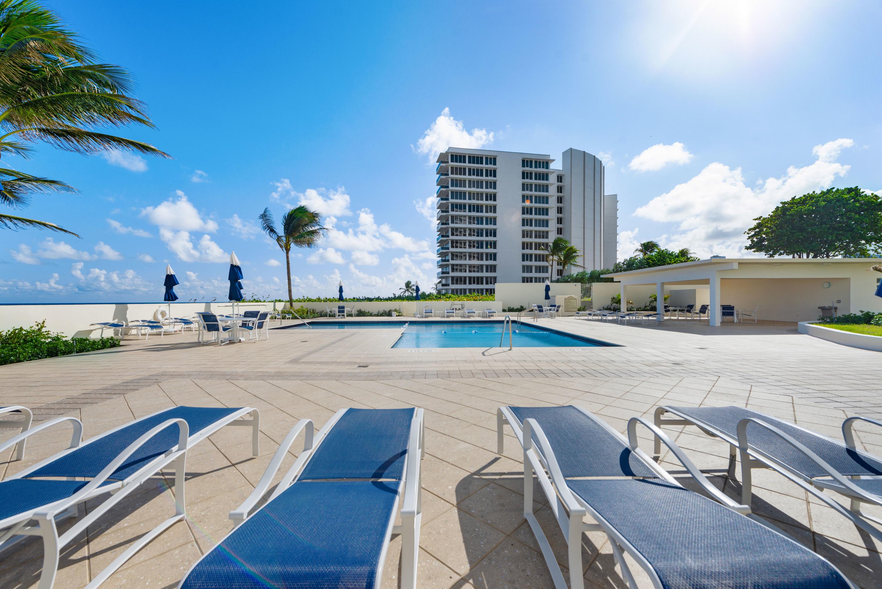 600 South Ocean Boulevard, Unit 1107 Boca Raton, FL 33432 - Photo 36 of 40 Pool