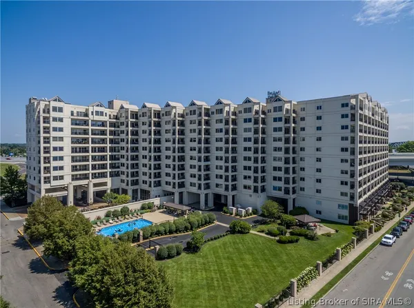 $1,800 | 1 Riverpointe Plaza, Unit 517, Jeffersonville, IN 47130