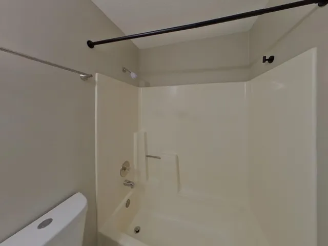 $2,219 | 2990 Payne Avenue, Little Canada, MN 55117