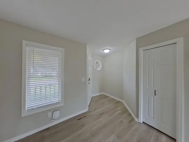 $2,219 | 2990 Payne Avenue, Little Canada, MN 55117