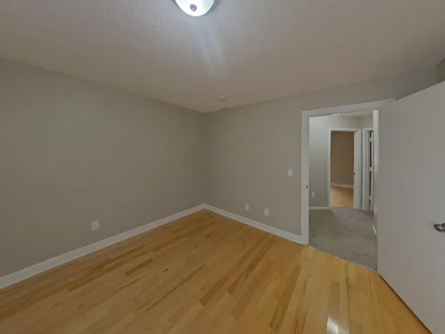 $2,219 | 2990 Payne Avenue, Little Canada, MN 55117