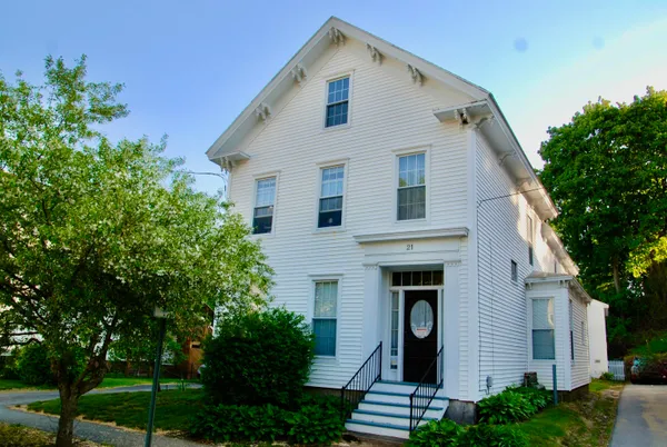 $1,650 | 21 Union Street, Unit 2, Concord, NH 03301