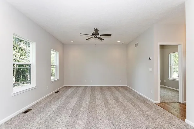 $342,460 | 237 Grand River Circle, Jackson, MI 49201