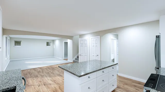 $342,460 | 237 Grand River Circle, Jackson, MI 49201