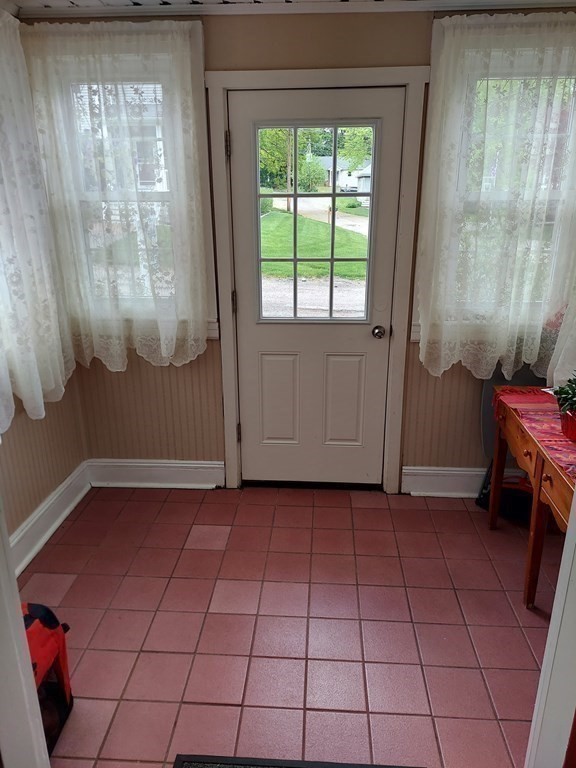 15 Coventry Road Dedham, MA 02026 - Photo 8 of 22 Gallery Image 8