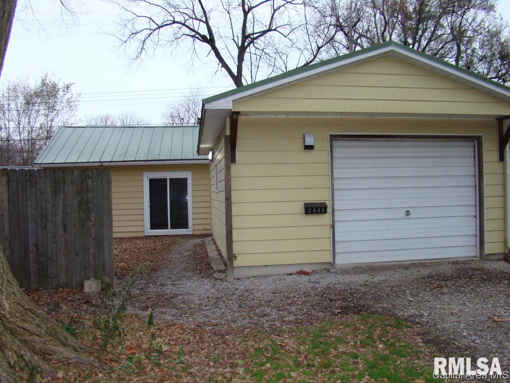 2445 South 10th Street Springfield, IL 62703 - Photo 1 of 13