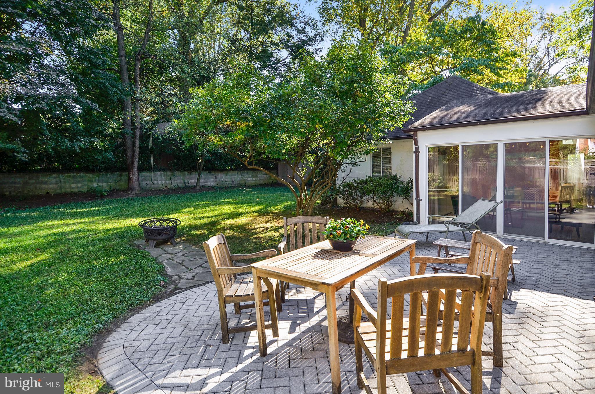 10313 Cherry Tree Lane Silver Spring, MD 20901 - Photo 3 of 26 Gallery Image 3