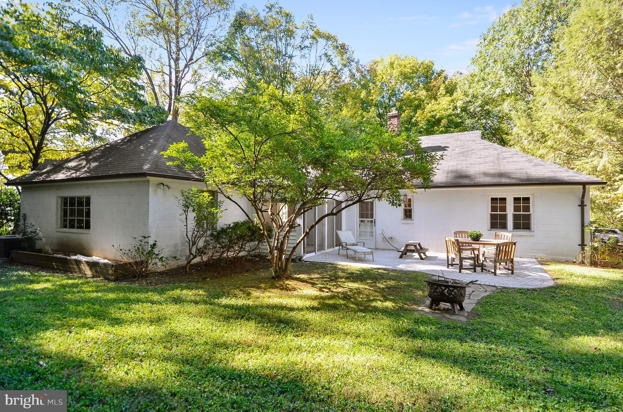 10313 Cherry Tree Lane Silver Spring, MD 20901 - Photo 4 of 26 Gallery Image 4