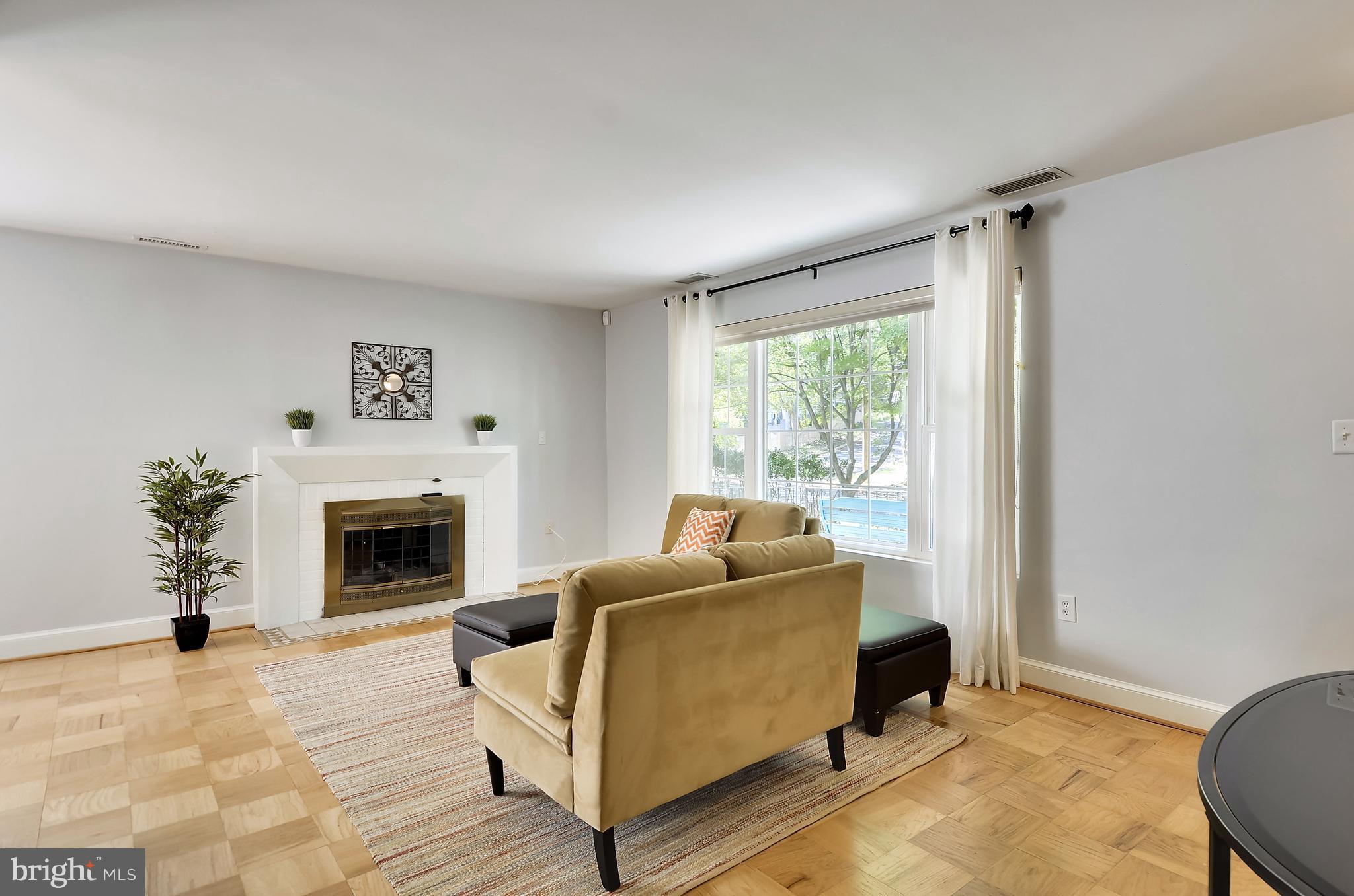 10313 Cherry Tree Lane Silver Spring, MD 20901 - Photo 9 of 26 Gallery Image 9