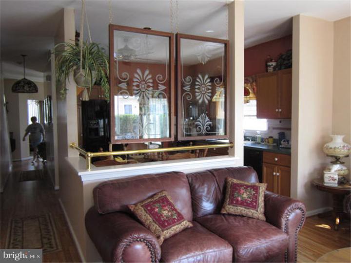 1 Laurel Ridge Lane Columbus, NJ 08022 - Photo 13 of 25 Family Room