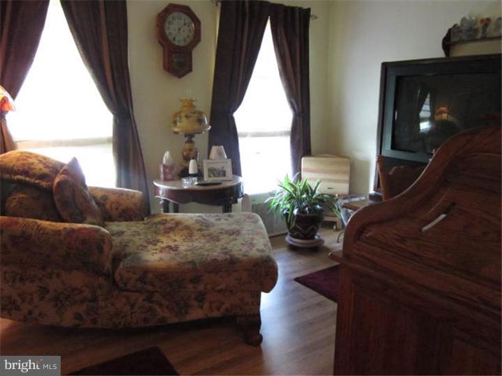 1 Laurel Ridge Lane Columbus, NJ 08022 - Photo 18 of 25 Bedroom 2