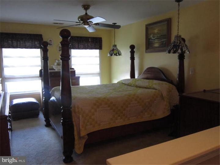 1 Laurel Ridge Lane Columbus, NJ 08022 - Photo 20 of 25 Bedroom 3
